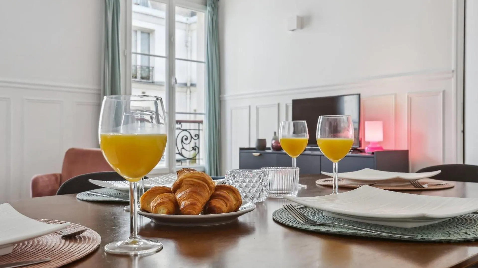 Bnbnova - 2Br - Le Marais & Hotel De Ville Paris Apartment