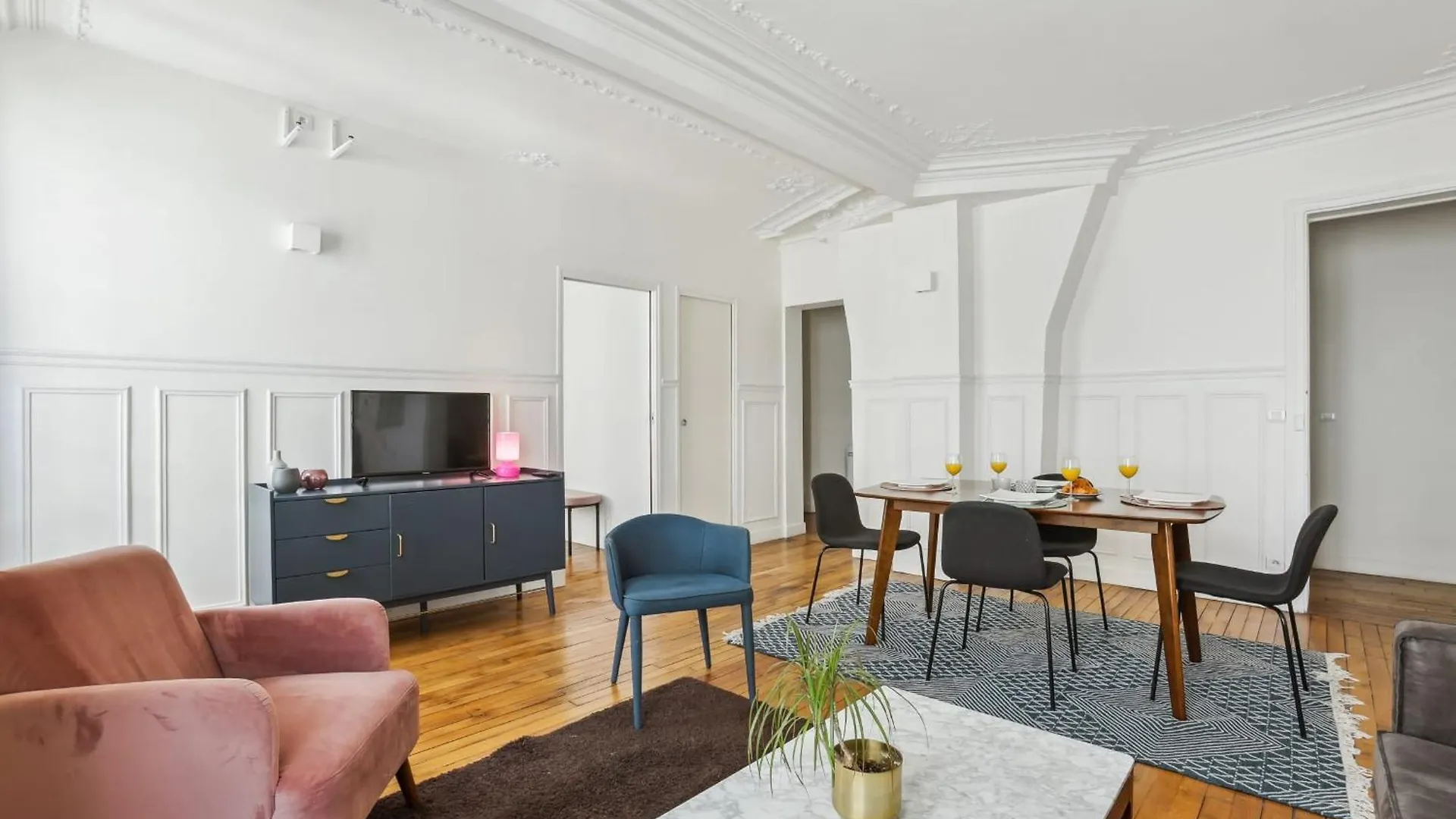 Apartment Bnbnova - 2Br - Le Marais & Hotel De Ville Paris France